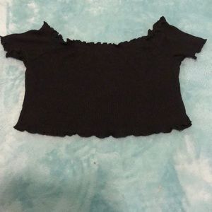 Shoulder off Black top